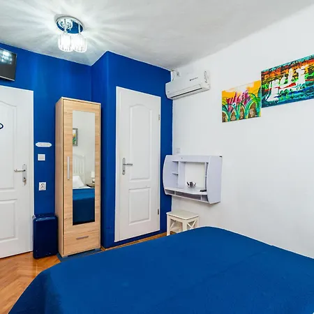 Penzion Tulip Old Town 3*