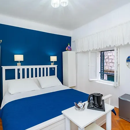 Penzion Tulip Old Town 3*